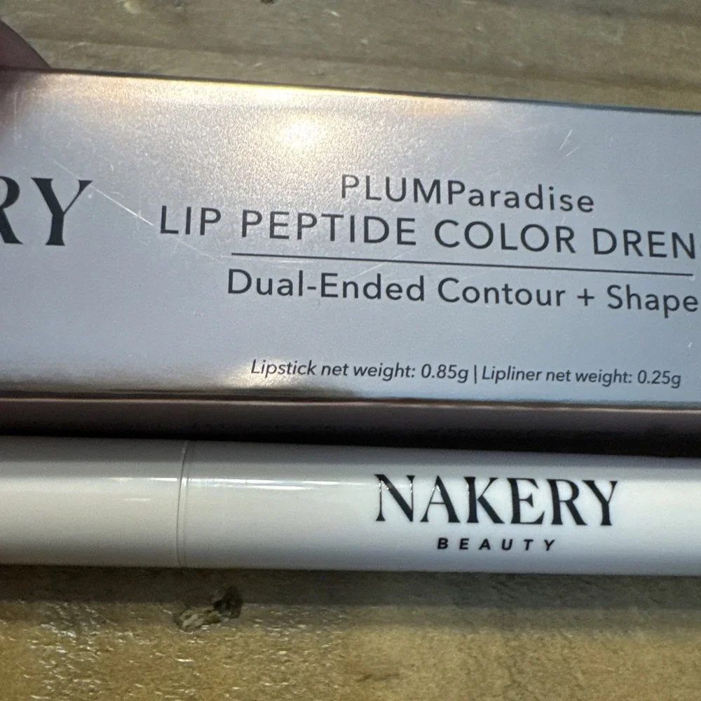 Nakery Beauty PLUMParadise Dual Ended Lip Peptide Color Drench Berry Wild NIB B1